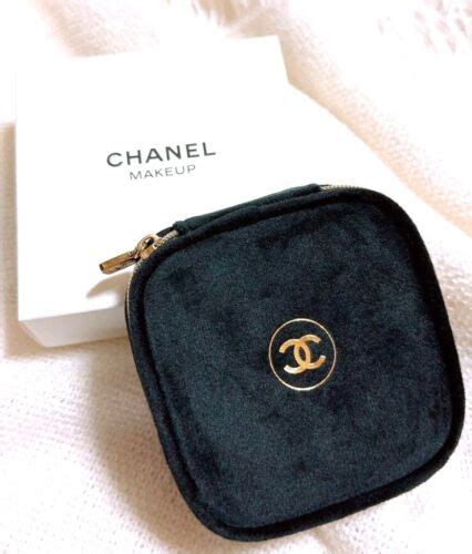 chanel suede makeup mirror pouch black